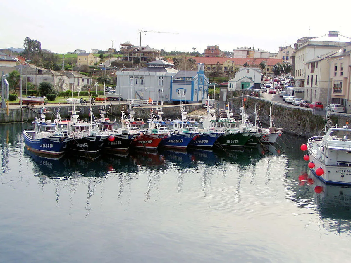 Puerto de Vega, pueblo marinero del occidente asturiano, a 20 minutos de Casa Salitre en Ortiguera